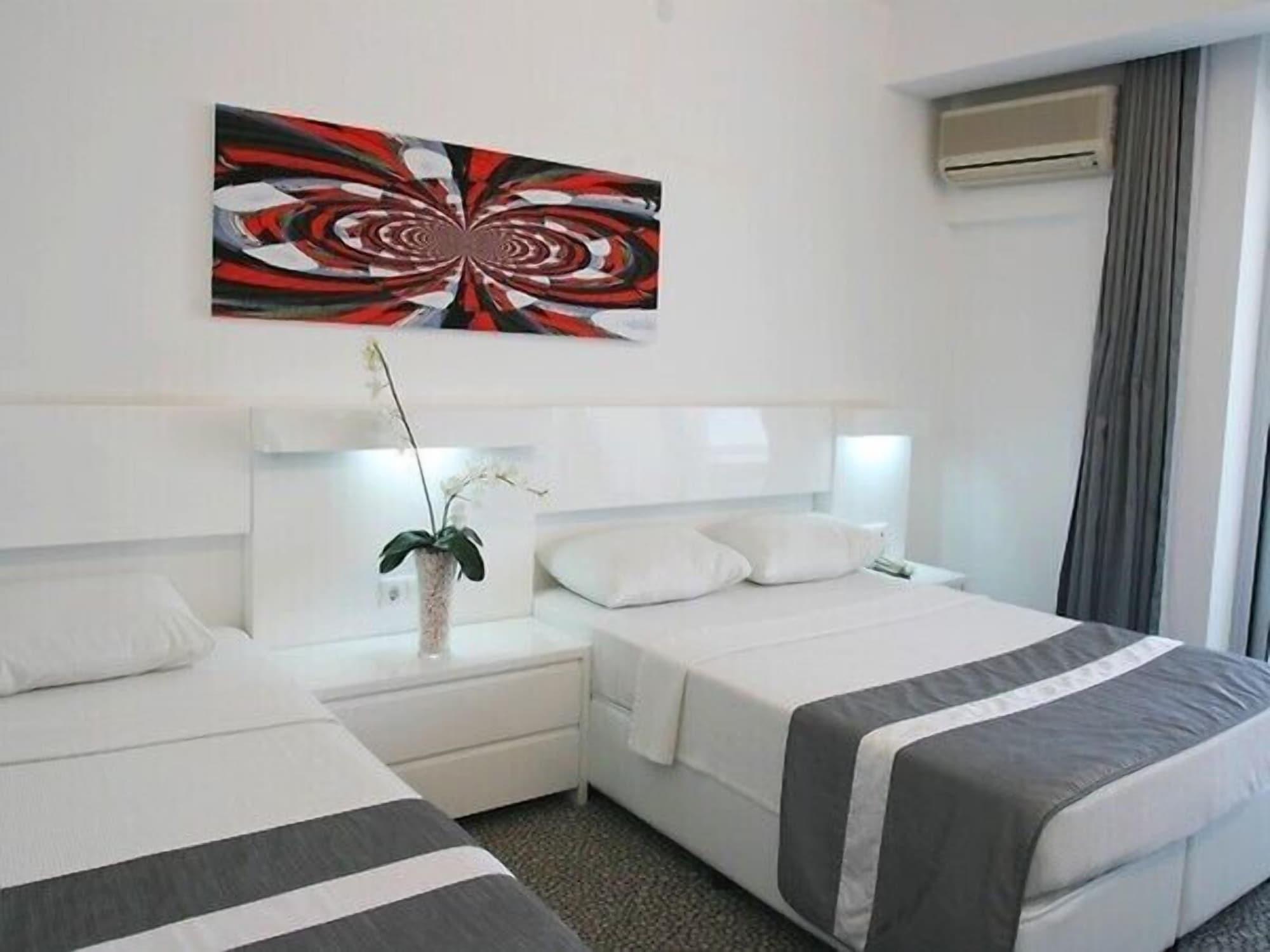 אלאקאטי Inkim Hotel מראה חיצוני תמונה