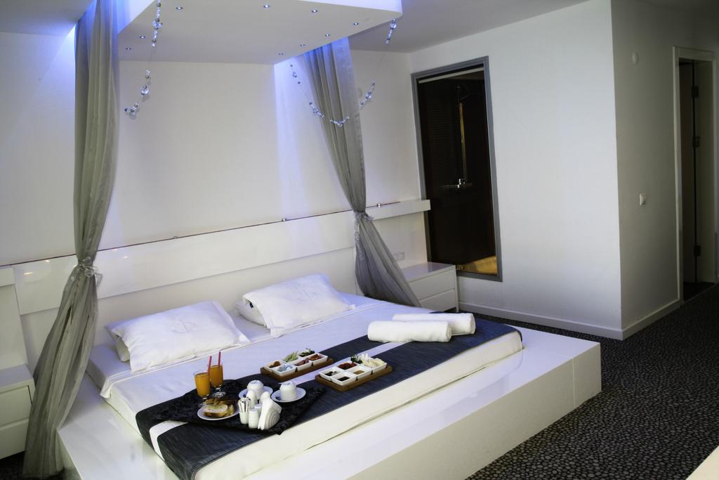 אלאקאטי Inkim Hotel מראה חיצוני תמונה
